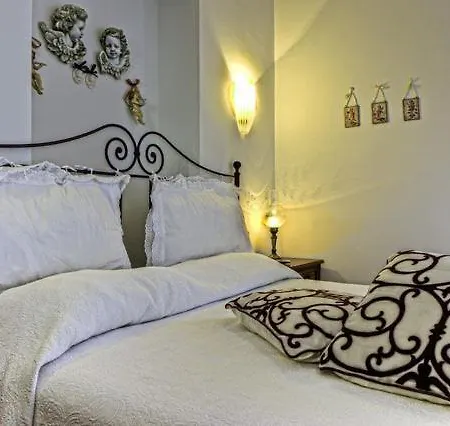 Casa Mariannina فندق مبيت وإفطار 3*