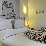 Casa Mariannina Bed & Breakfast 3*