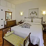 Casa Mariannina Bed & Breakfast 3*