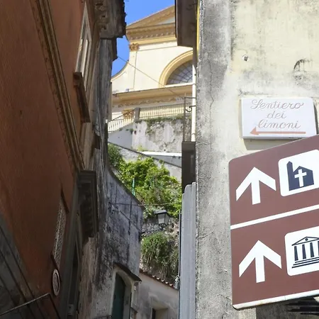 Casa Mariannina ベッド・アンド・ブレックファスト マイオーリ