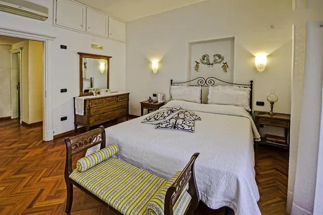 Casa Mariannina Oda ve Kahvaltı 3*